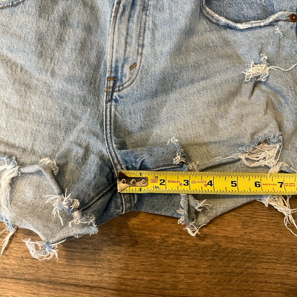 Abercrombie & Fitch The Mom Short-Mid Rise-Size 10 - Picture 7 of 8